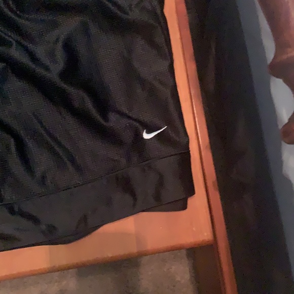 Nike men’s shorts - Picture 2 of 3